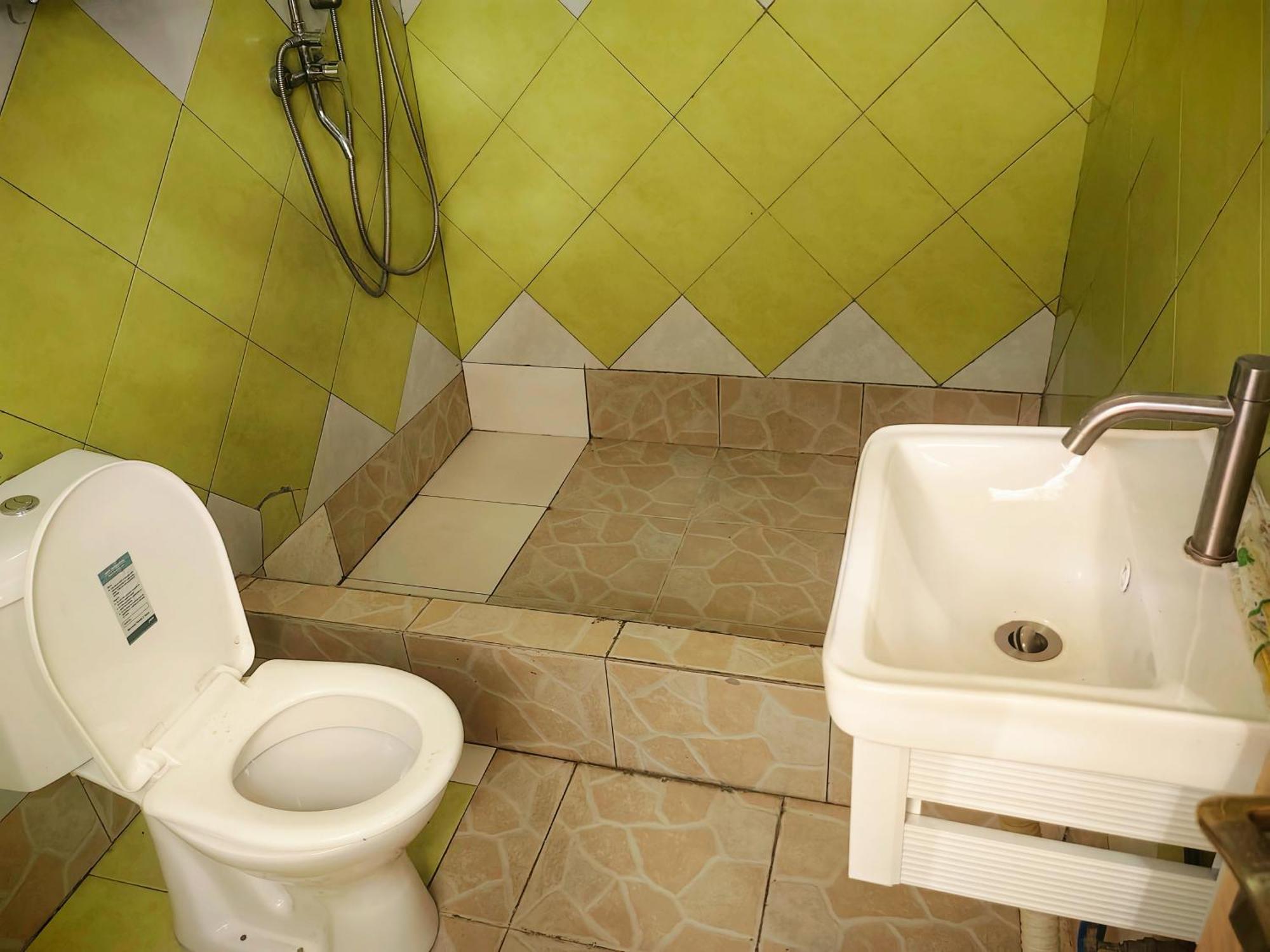 Hongyuanprimierhotel Accra Esterno foto